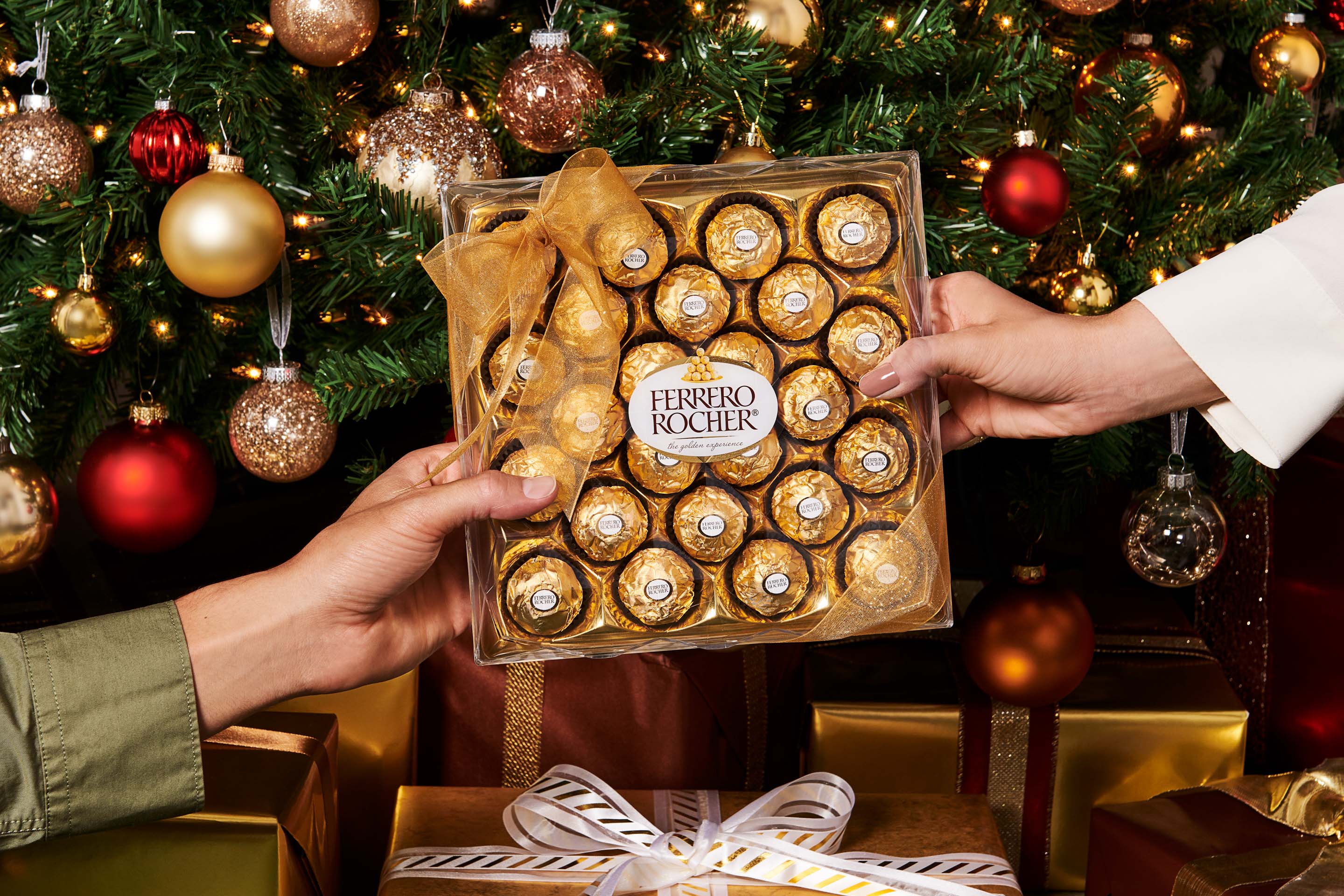NYC + Chicago Food Photographer - Ferrero Roche Gifting at Christmas