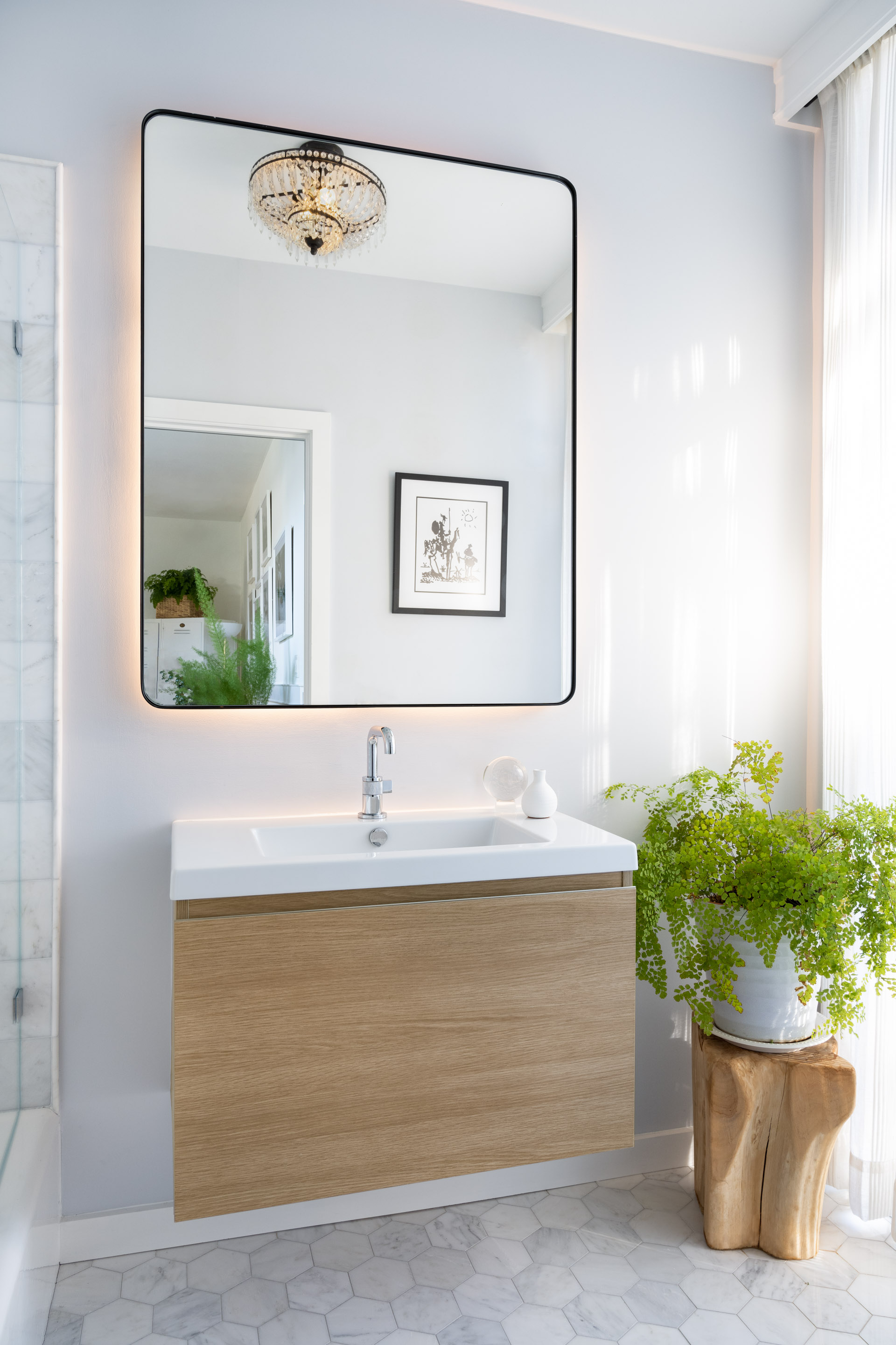 Chicago Interior and Architecture  Photographer - Bathroom Vanity Lighting