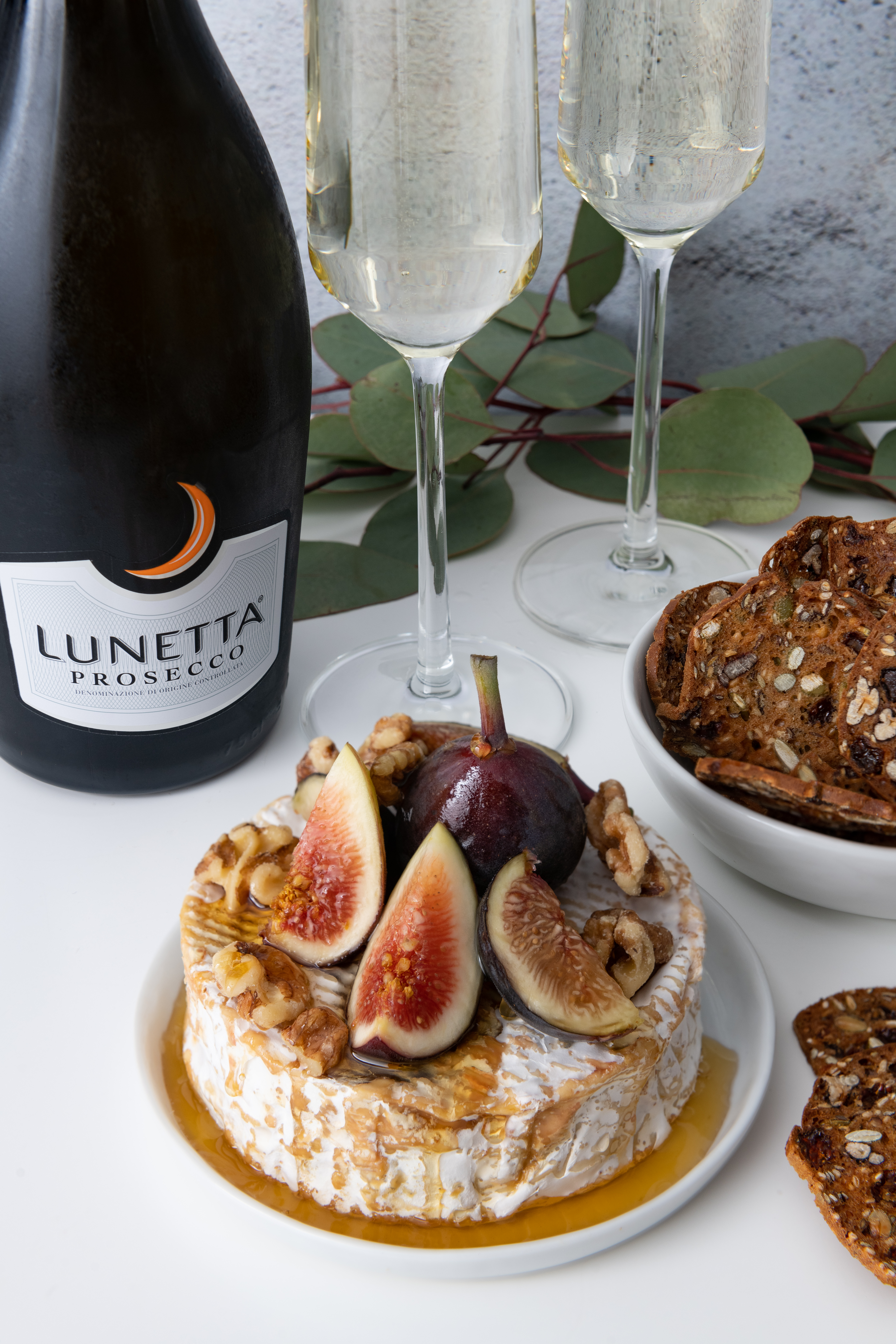 Chicago + NYC Beverage Photographer - Lunetta Prosecco with Figs