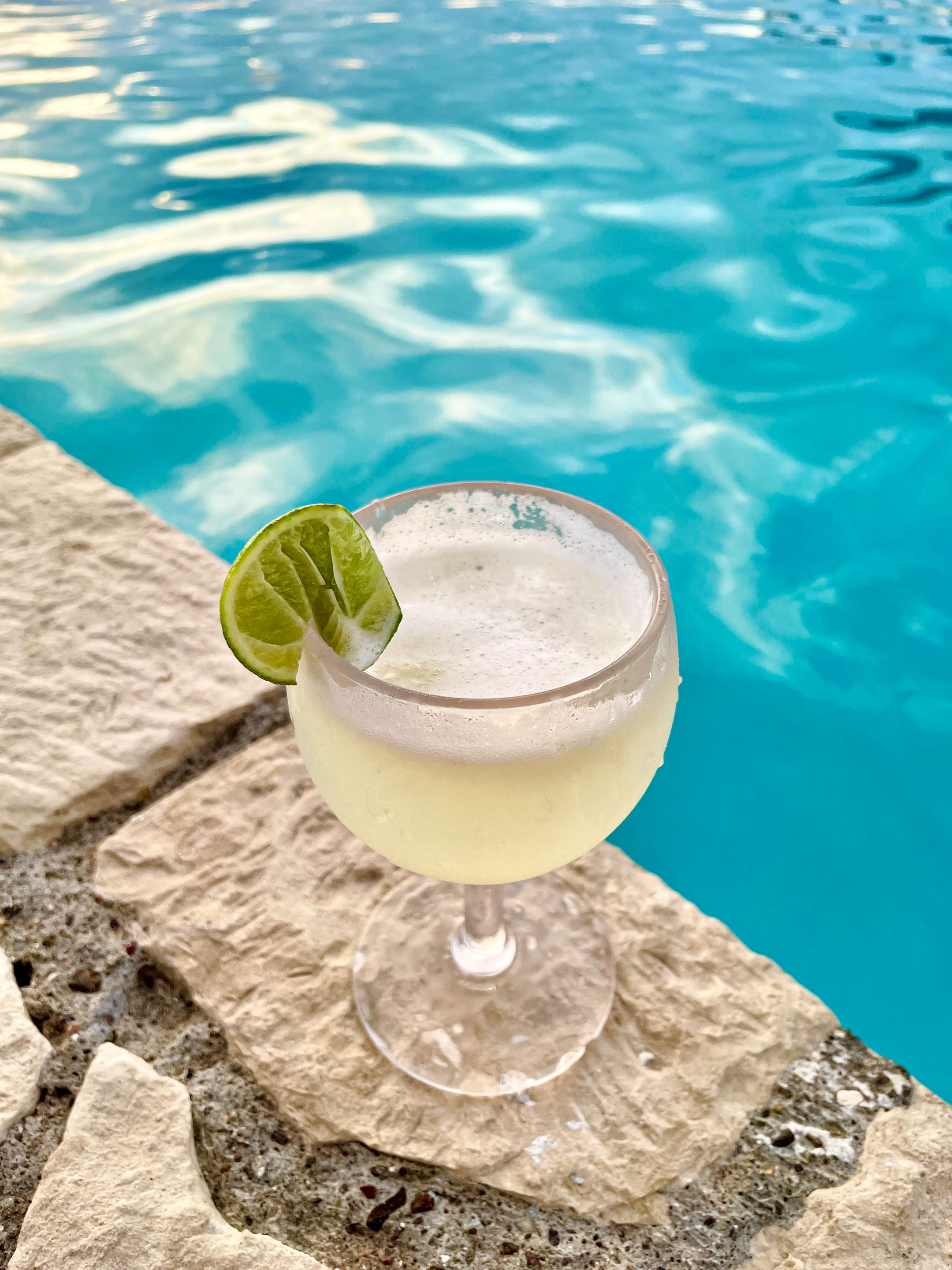 Travel and Lifestyle Photographer - The Rock House Negril Pool Cocktail